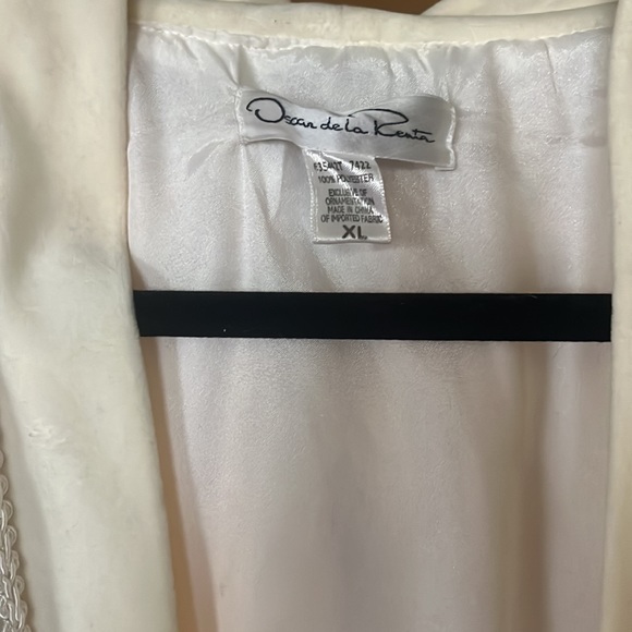 Oscar De La Renta Robe - Picture 2 of 3